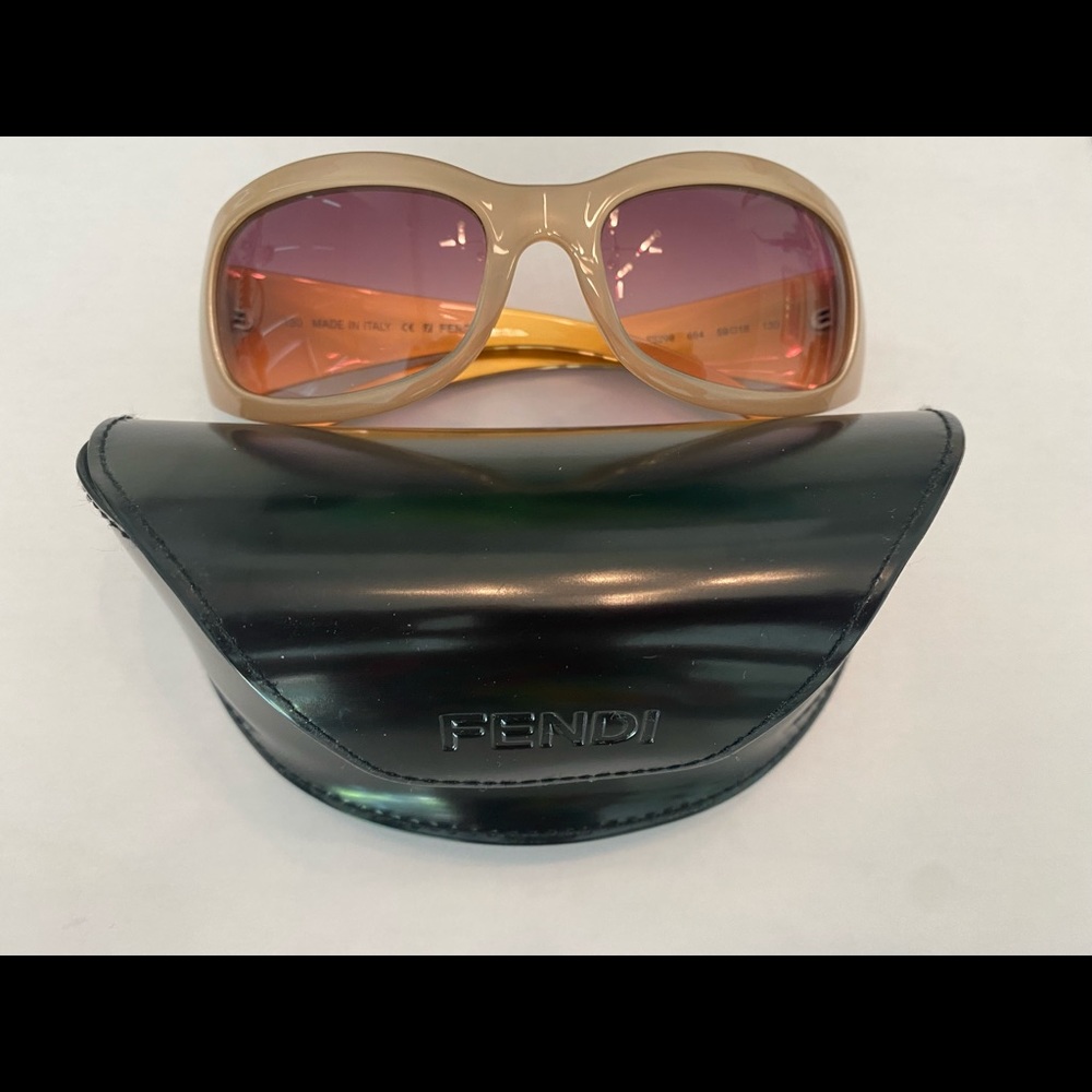 FENDI SUNGLASSES